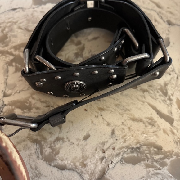 Lot of 6 Women’s Assorted Belts Nice! S/M - Picture 6 of 9